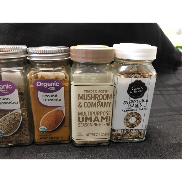 Lot Of 9 Glass Spice Jars With Expired Spices Still In Them. - Picture 2 of 4